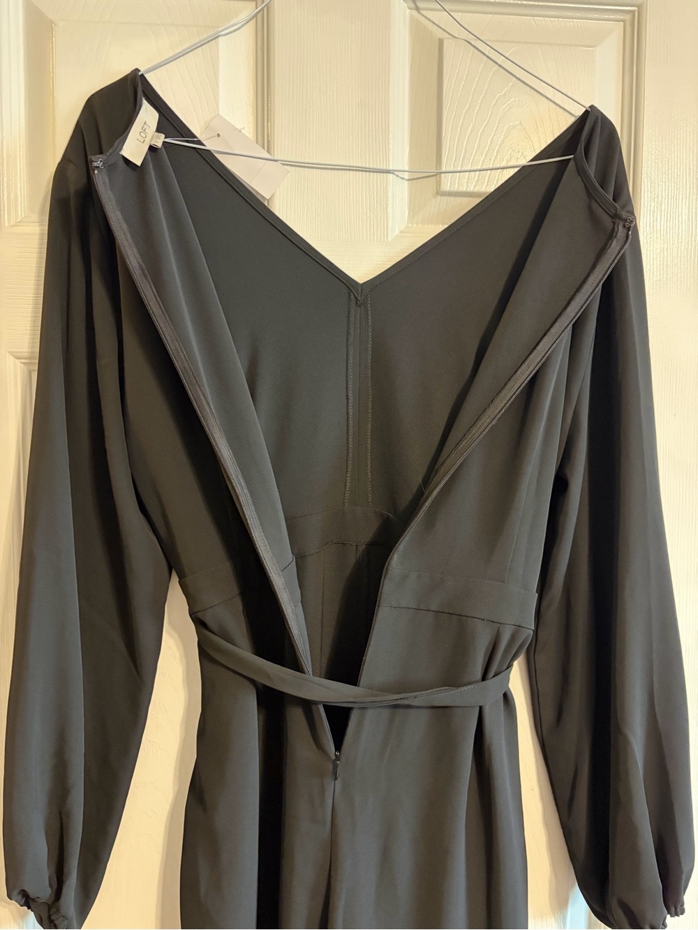 LOFT Black Wide Leg Jumpsuit Size 6 NWT V Neck Long Sleeve Belted - Picture 5 of 9
